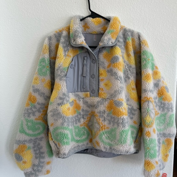 FP Movement Hit The Slopes Printed Pullover Fleece in Lily Pad Combo. - Picture 3 of 5